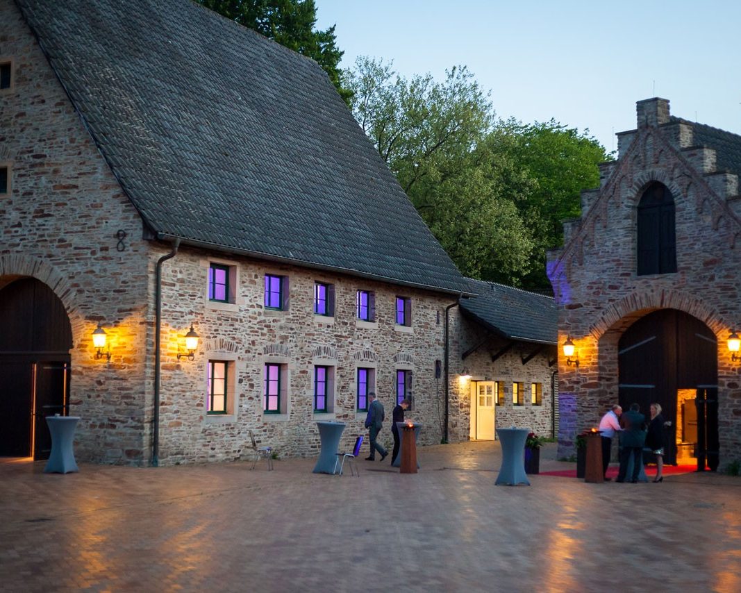 haus opherdicke scheune abends draußen hochzeit