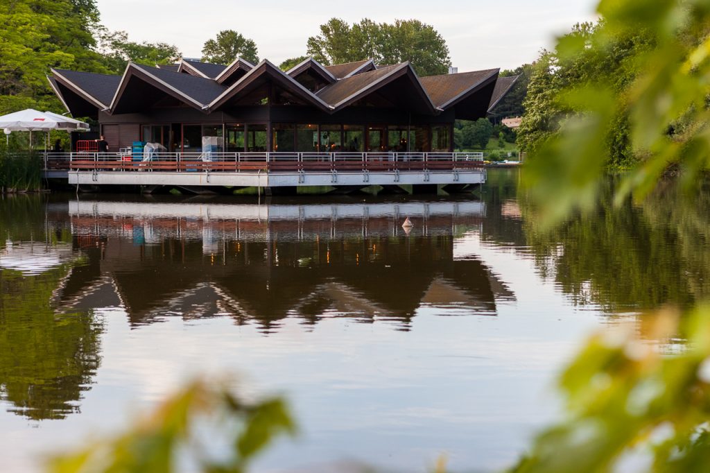 Hochzeitslocation im Ruhrgebiet Seepavillon Westfalenpark mit Seeblick