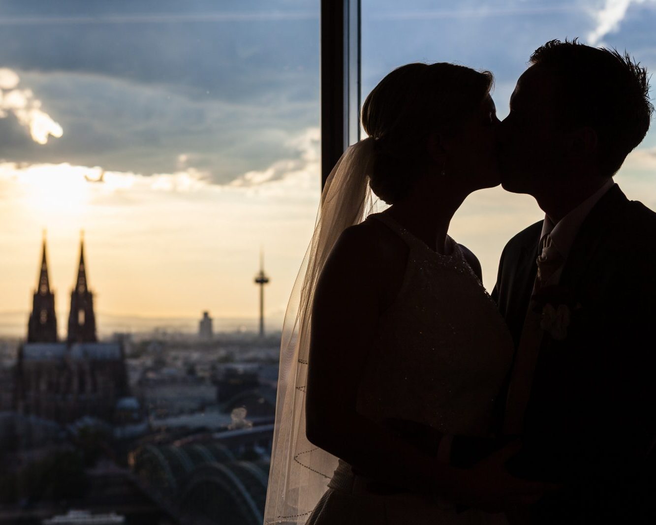 KölnSky Domblick Brautpaar Hochzeit