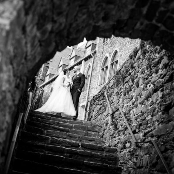 hochzeit fotograf solingen Mauerbogen Fotoidee