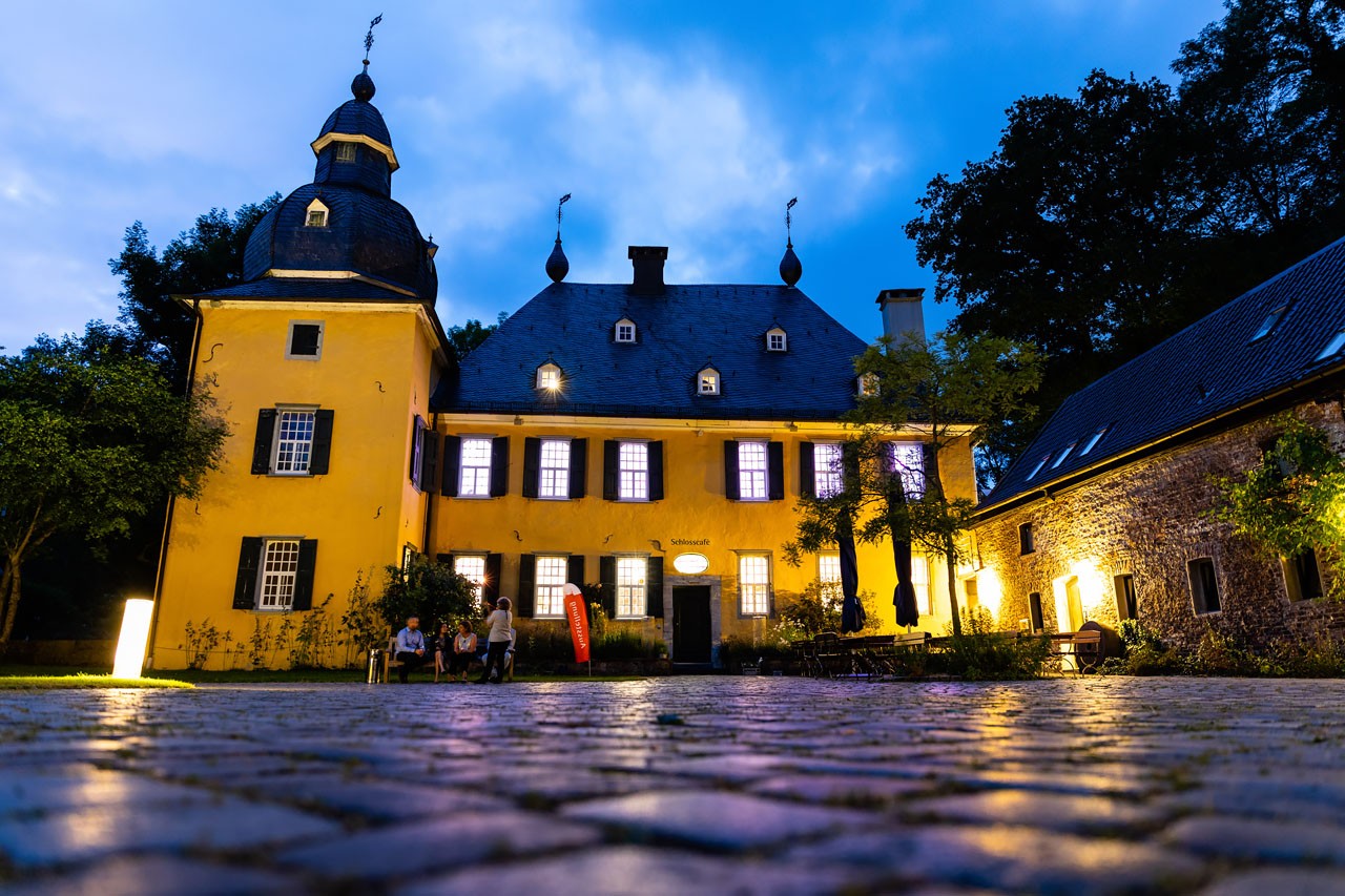 Schloss Lüntenbeck bei Nacht