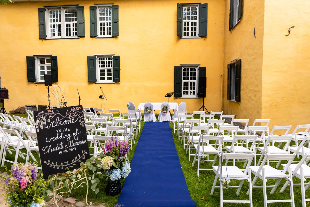 hochzeitslocation schloss freie trauung draussen ohne freunde und familie